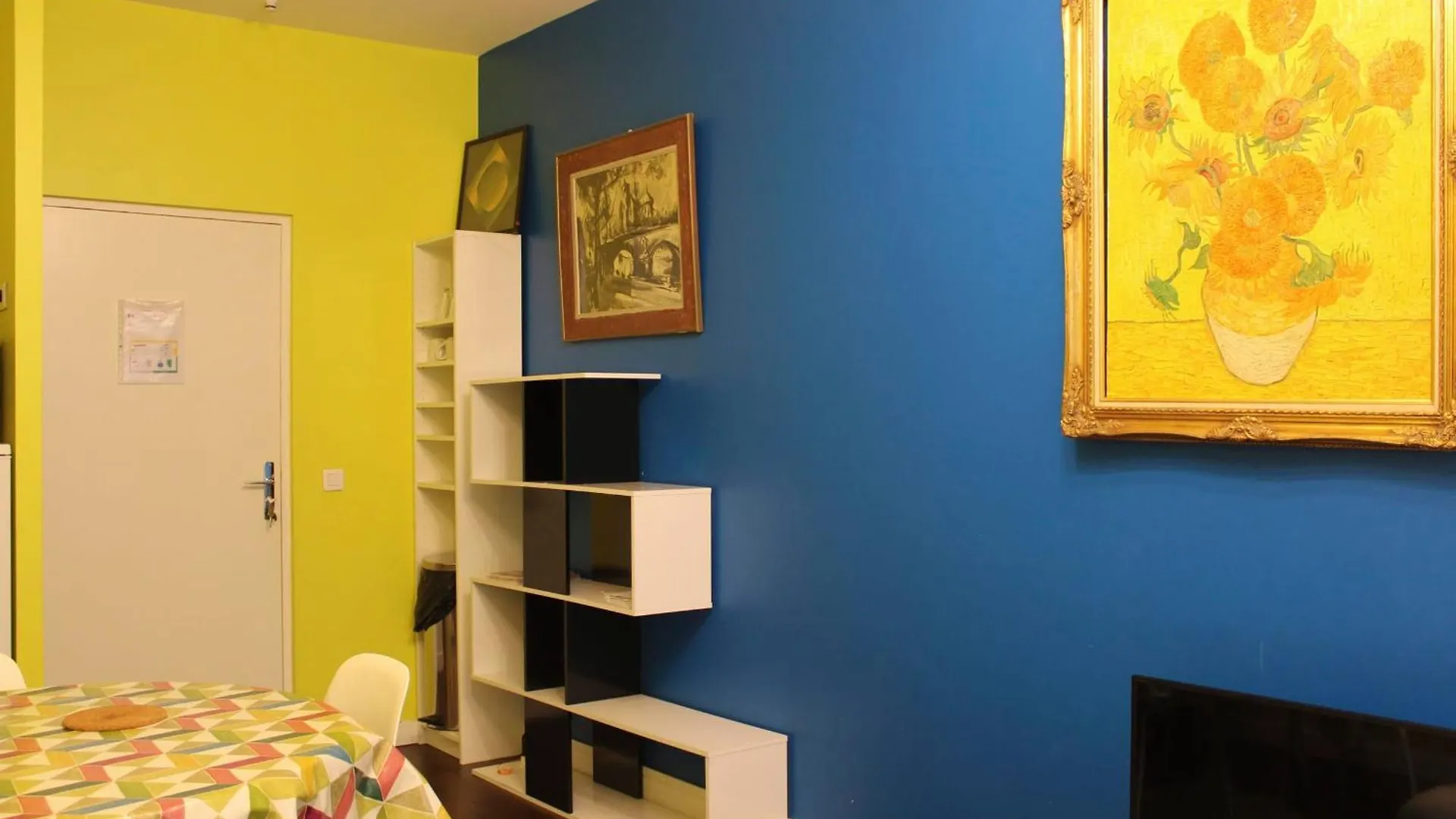 Apartment Colored Appt To Beaugrenelle Paris France